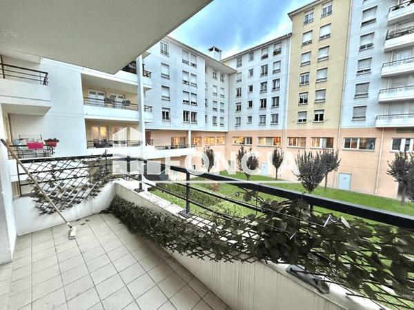 Location Appartement 4 pièces 85.01 m² - 8 RUE DANTON Montrouge 92120