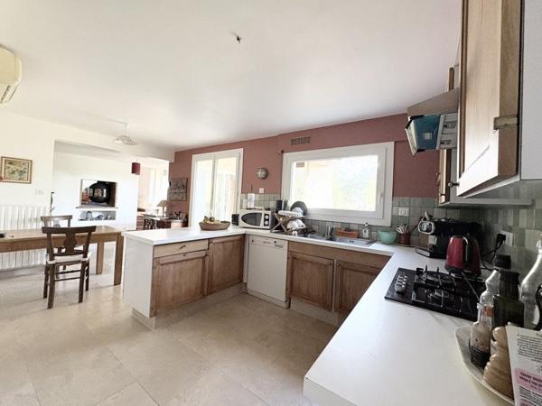 Maison à vendre |  Saint-Clément-de-Rivière |  8 pièces | 166 m²