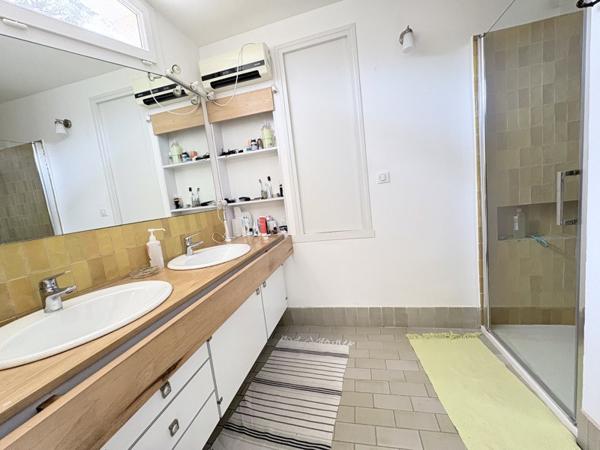 Maison à vendre |  Saint-Clément-de-Rivière |  8 pièces | 166 m²