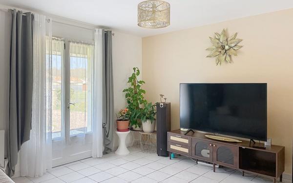 Maison à vendre    5 pièces •  Ginestet