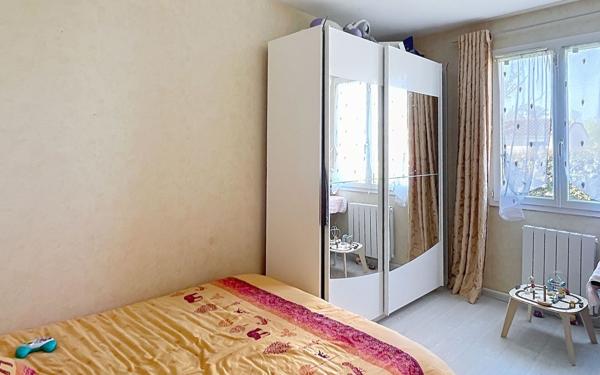 Maison à vendre    5 pièces •  Ginestet