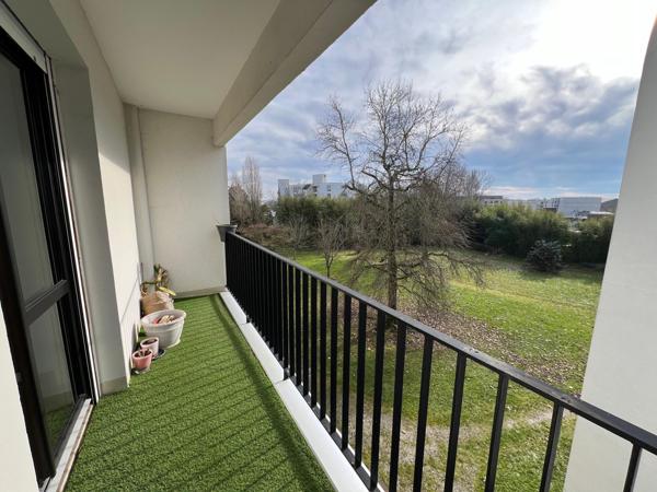 Appartement T4, 3 chambres, garage et parking.