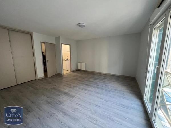 Appartement à louer 1 pièce 32.63m² Laval (53000)