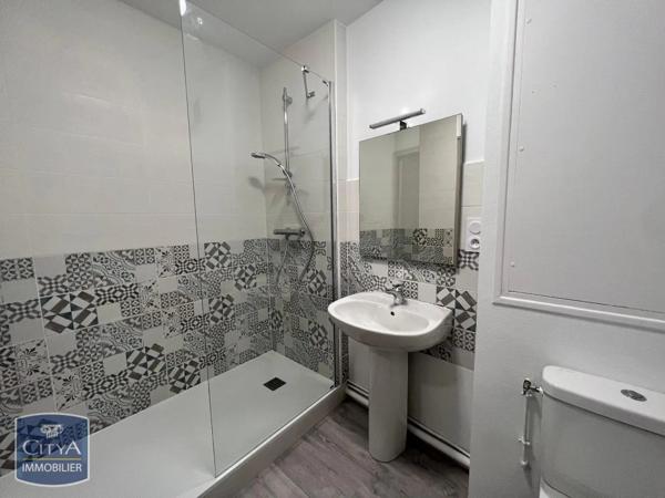 Appartement à louer 1 pièce 32.63m² Laval (53000)