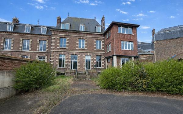 Immeuble à vendre    2 pièces • 391,40 m2 Beauvais