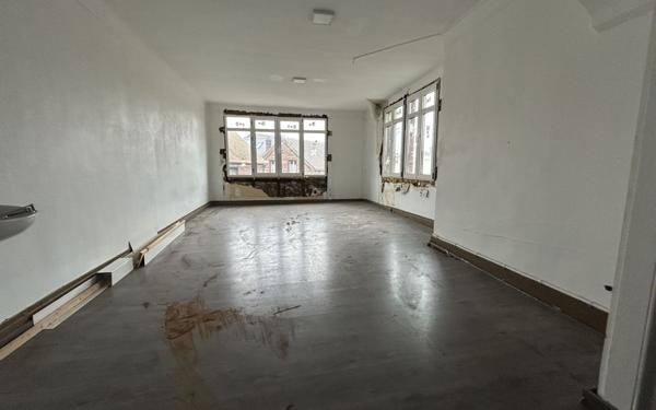 Immeuble à vendre    2 pièces • 391,40 m2 Beauvais