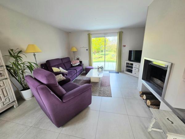 Maison contemporaine élégante de 4 chambres et bureau