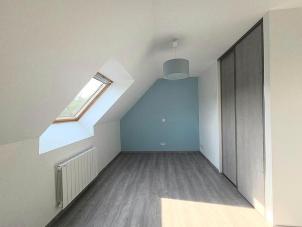 Maison contemporaine élégante de 4 chambres et bureau