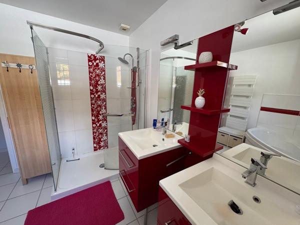 Pavillon  récent plain-pied T6 129m² sur sous-sol aménagé