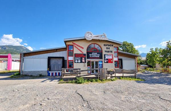 Murs Commerciaux et Industriels de 485 m²