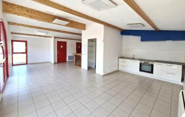 Murs Commerciaux et Industriels de 485 m²