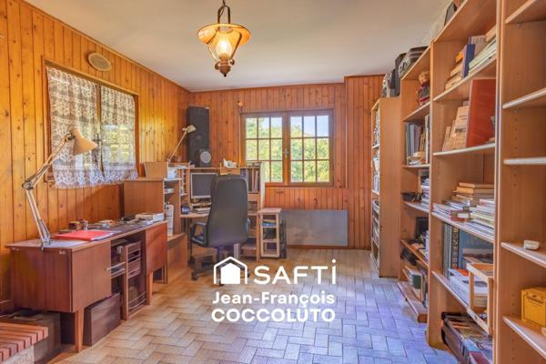 Maison 4 chambres avec parc et piscine