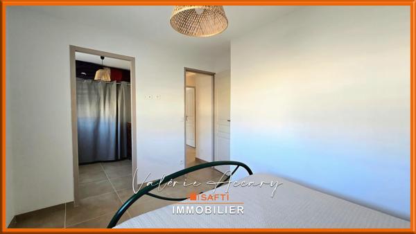 PIGNANS : Bien agricole composé d'une maison d'habitation de 86 m², hangar, serre...sur un terrain d'un hectare