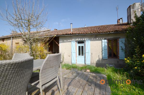 Maison de village avec jardin à LESSAC (16)