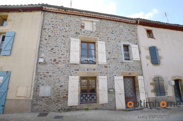 Maison de village avec jardin à LESSAC (16)