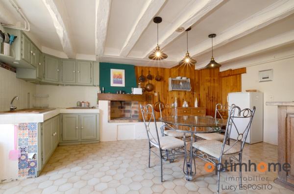 Maison de village avec jardin à LESSAC (16)