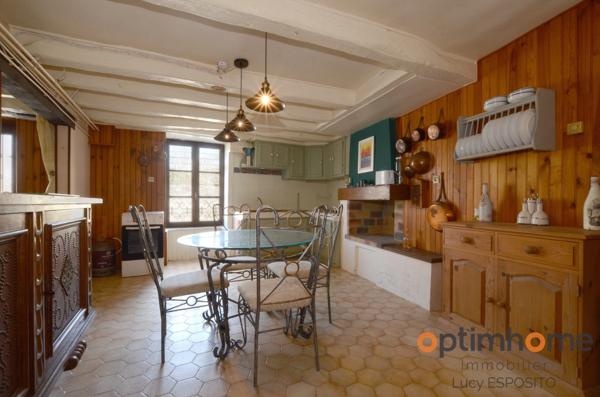 Maison de village avec jardin à LESSAC (16)