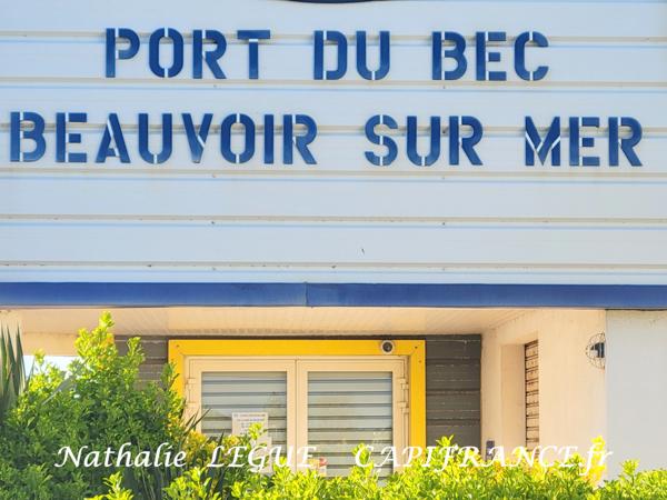 (85) Vendée BEAUVOIR sur MER proche NOIRMOUTIER , Maison 120 m² à vendre 7 pièces terrain 736 m² clos, 3 chambres , 1 bureau , cellier