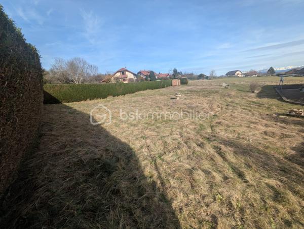 Terrain de 930 m²