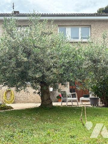 TOURNON Nord - Maison lumineuse au calme avec jardin et grand garage.