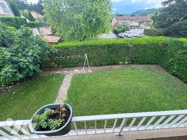 TOURNON Nord - Maison lumineuse au calme avec jardin et grand garage.