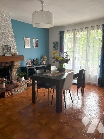 TOURNON Nord - Maison lumineuse au calme avec jardin et grand garage.