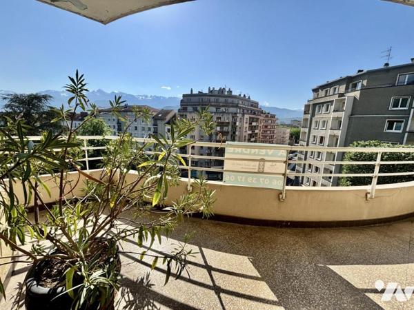 4p+c, vue massif de Belledonne, terrasse, grand garage