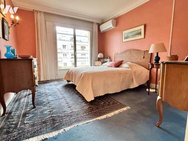 4p+c, vue massif de Belledonne, terrasse, grand garage