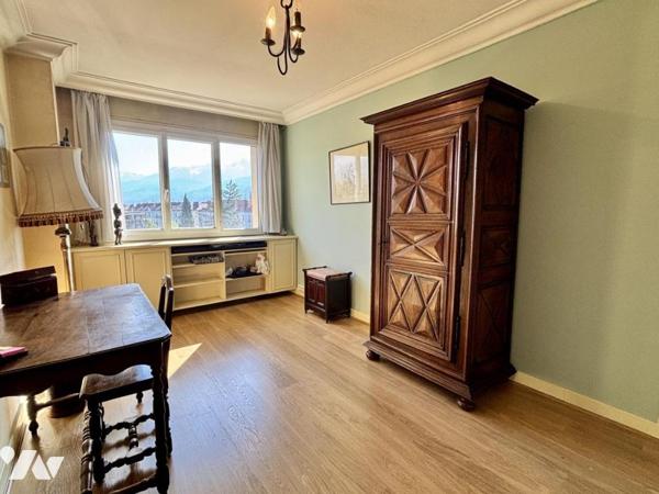 4p+c, vue massif de Belledonne, terrasse, grand garage