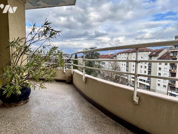 4p+c, vue massif de Belledonne, terrasse, grand garage