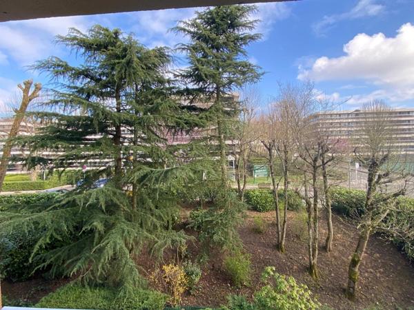 78150 LE CHESNAY-ROCQUENCOURT - APPARTEMENT DE 4 PIECES - ASCENSEUR - TERRASSE - CALME - SANS VIS A VIS - PROCHE DES COMMODITES