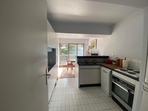 78150 LE CHESNAY-ROCQUENCOURT - APPARTEMENT DE 4 PIECES - ASCENSEUR - TERRASSE - CALME - SANS VIS A VIS - PROCHE DES COMMODITES