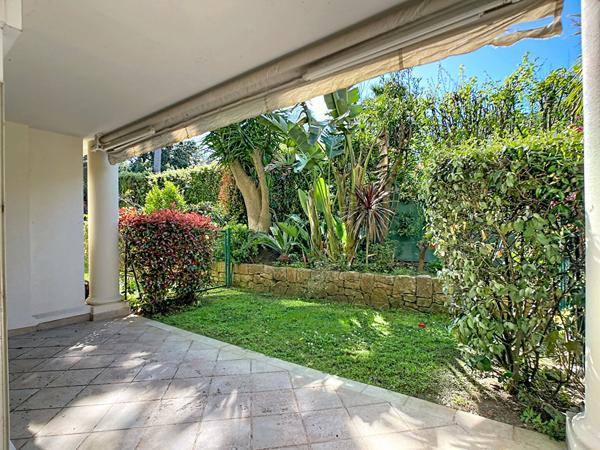 Appartement 2P - Terrasse & jardin privatif -Résidence avec piscine-quartier Ilette