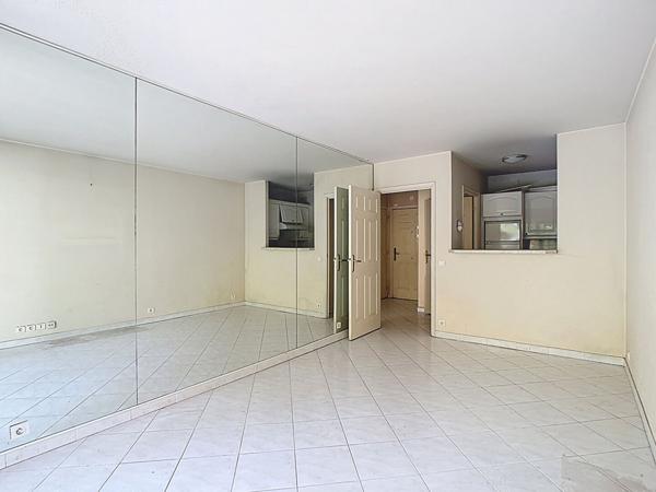 Appartement 2P - Terrasse & jardin privatif -Résidence avec piscine-quartier Ilette