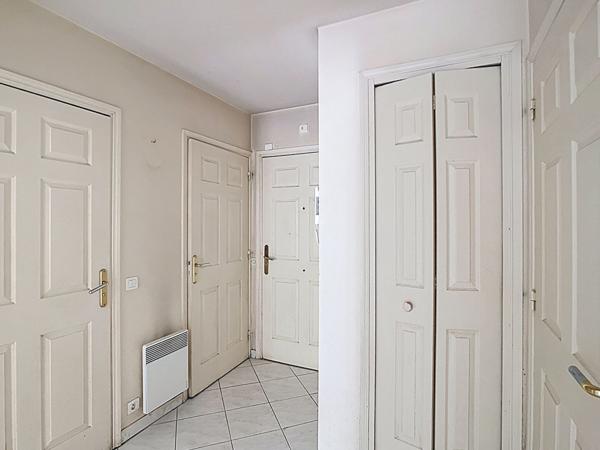 Appartement 2P - Terrasse & jardin privatif -Résidence avec piscine-quartier Ilette