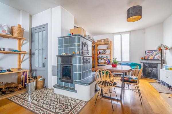 BEGLES CENTRE - Maison de ville de 85m² en très bon état avec terrasse