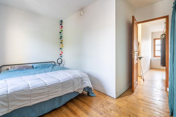 BEGLES CENTRE - Maison de ville de 85m² en très bon état avec terrasse