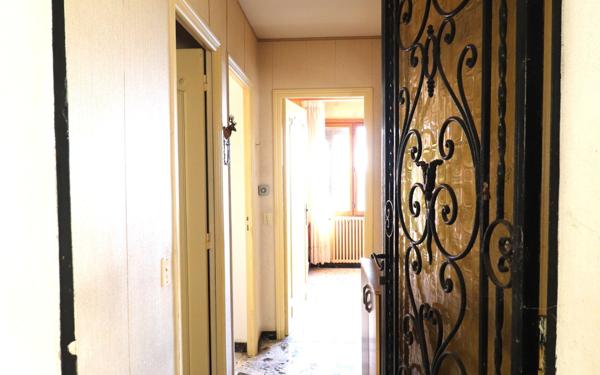 Maison à vendre    2 pièces • 60 m2 Berre-les-Alpes