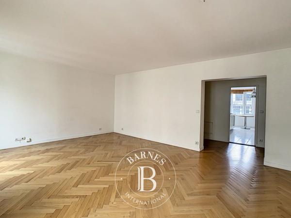Paris 8ème, Appartement 3 Chambres -  118 m² à vendre