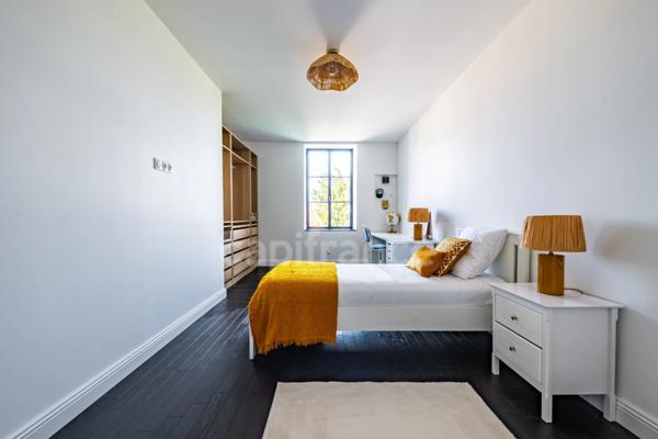 Propriété à vendre composée d'une demeure de Maitre et une deuxième maison avec piscine et jardin