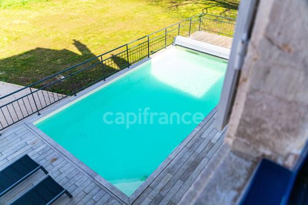 Propriété à vendre composée d'une demeure de Maitre et une deuxième maison avec piscine et jardin