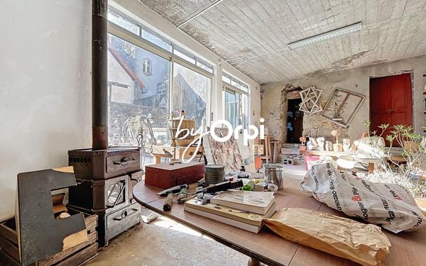 Maison à vendre    4 pièces •  Montaigut