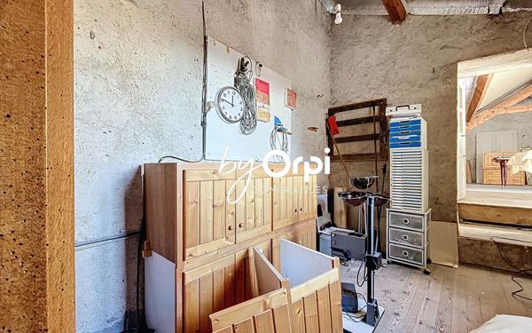 Maison à vendre    4 pièces •  Montaigut