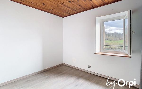 Maison à vendre    4 pièces • 100,87 m2 Pionsat