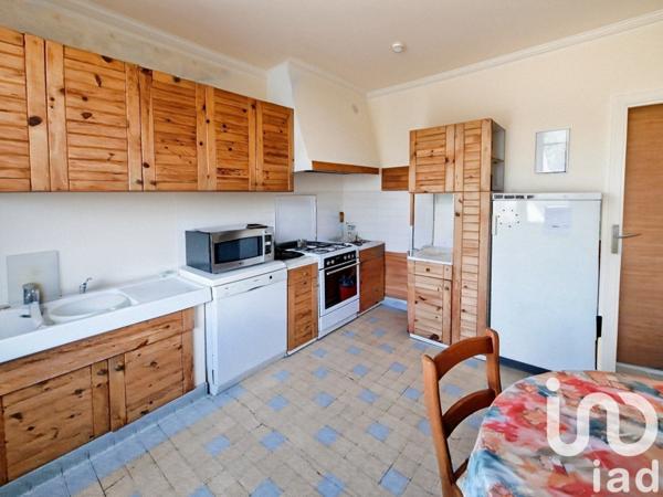 Maison 6 pièces de 201 m² à Suresnes (92150)