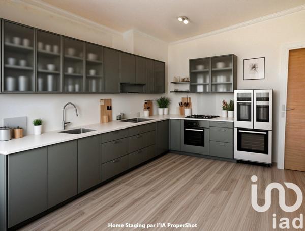 Maison 6 pièces de 201 m² à Suresnes (92150)