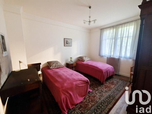 Maison 6 pièces de 201 m² à Suresnes (92150)