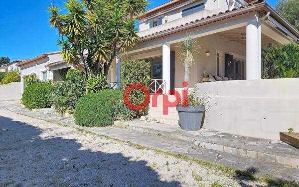 Maison à vendre    4 pièces • 162 m2 Six-Fours-les-Plages