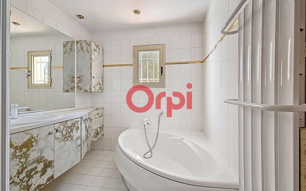 Maison à vendre    4 pièces • 162 m2 Six-Fours-les-Plages