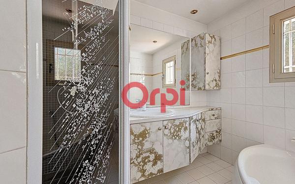 Maison à vendre    4 pièces • 162 m2 Six-Fours-les-Plages